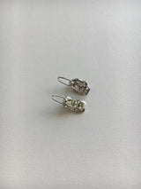 Irregular shape clip set