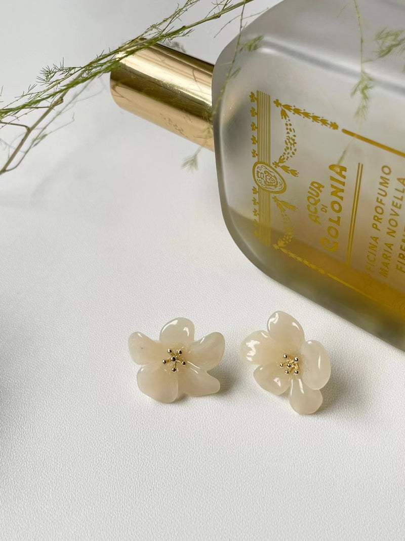 Ivory 3D flower earrings