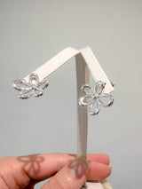 Flower outline earrings