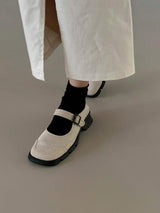 Light beige mary jane shoes in square head