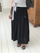 Ivory smooth soft skirt w/ lace trimming