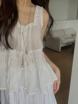 White square neck blouse w/ pleats details