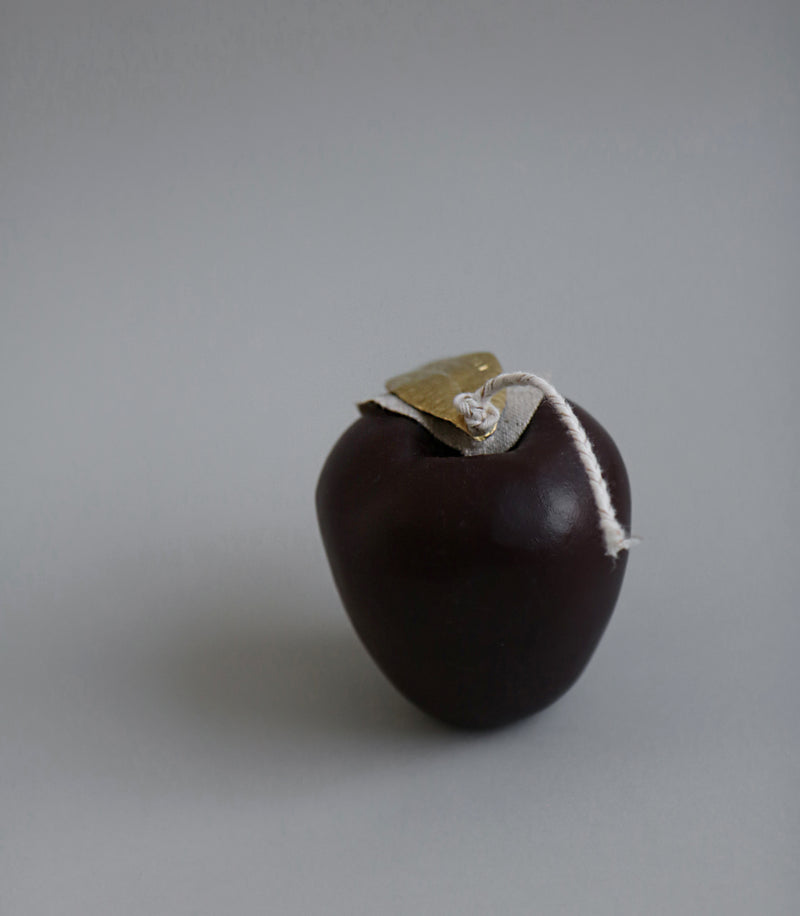 Bees wax candle in apple shape (Burgundy)