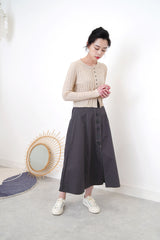 Grey buttons skirt w/ outline stitching