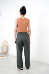 Dark green straight cut trousers w/ detail pockets