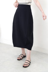 Black balloon cut skirt