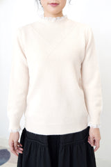 Ivory knit top w/ lace fringe detail