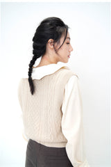 Ivory cotton blouse in details ruffle collar