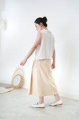 White linen ruffle vest w/ strings