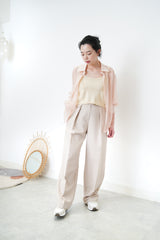 Beige pleats trouser w/ side pocket