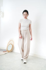 Beige pleats trouser w/ side pocket