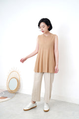 Copper brown knit vest in flare cut