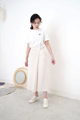 Cream wrap skirt w/ side buckle