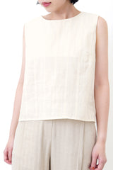 Cream vest in embroidery pattern