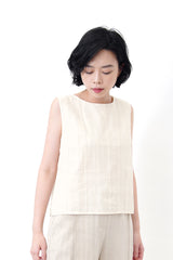 Cream vest in embroidery pattern