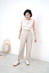 Cream vest in embroidery pattern