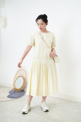 Pastel yellow pleats dress w/ pockets