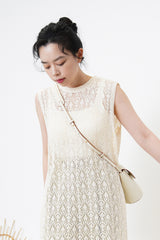 Outlined vintage style leather bag