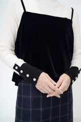 Ivory knit top w/ contrast buttons cuff