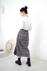 Grey checked pleats skirt