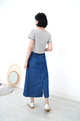 Blue denim skirt w/ outlined stitching