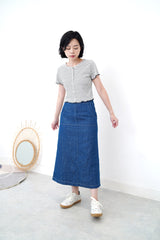 Blue denim skirt w/ outlined stitching