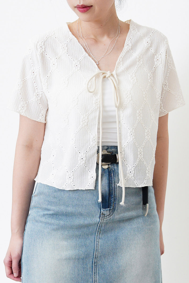 White summer outer w/ floral embroidery