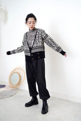 Black pattern cardigan in double buttons