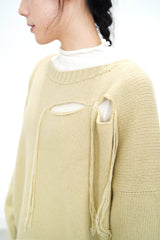 Lemon loose cut sweater w/ ripped details