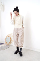 Nude pencil cut trousers in pleats hem