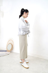 light grey pullover w/ elastic string hem