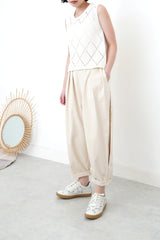 Ivory pleats trousers w/ straps