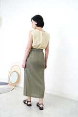 Khaki pleats dress with ribbon waist