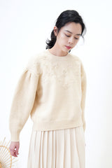Cream sweater in floral embroidery