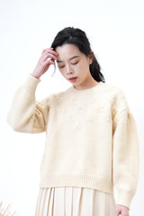 Cream sweater in floral embroidery