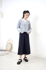 Navy A shape pleats skirt w/ stitch details