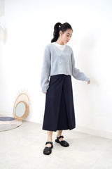 Navy A shape pleats skirt w/ stitch details