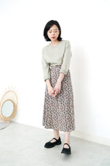 Pale green cotton top in split hem