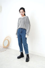 V neck sweater in navy stripes texture