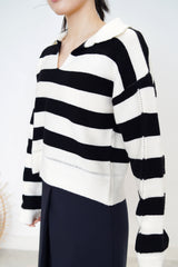 B/W v neck sweater in crop cut