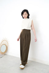 Khaki straight cut trousers in elastic waist