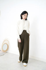 Ivory wool cardigan in round hem