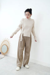 Nude buttons sweater w/ long straps
