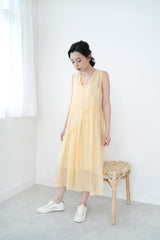 Yellow ruffle detail dress w/ cami inner