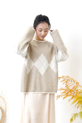 Beige diamond smooth sweater