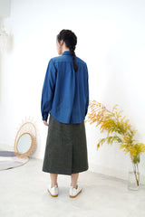 Cyan round collar shirt w/ detail pocket