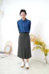 Cyan round collar shirt w/ detail pocket