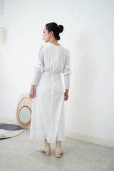 White elegant dress w/ long cuffs