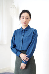 Cyan round collar shirt w/ detail pocket
