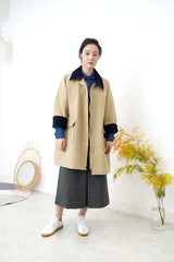 Beige coat w/ corduroy collar details